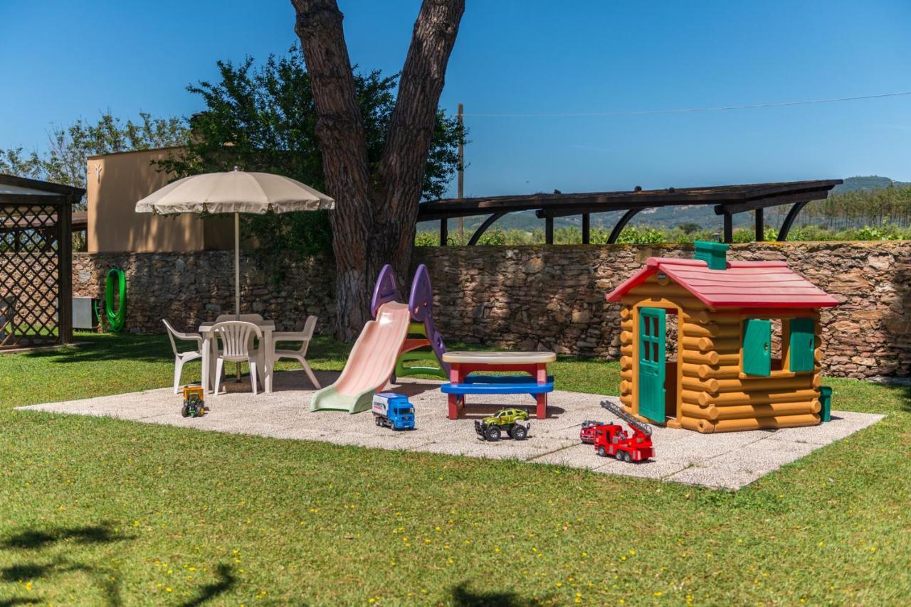 Agriturismo Le Vecchie Scuole Campiglia Marittima Exterior foto